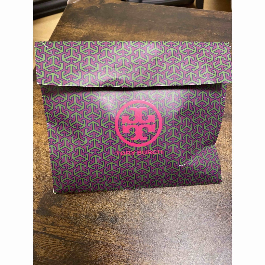 Tory Burch(トリーバーチ)のTory Burch トリーバーチ　財布　ウィメンズ　ピンク 新品　限定 レディースのファッション小物(財布)の商品写真