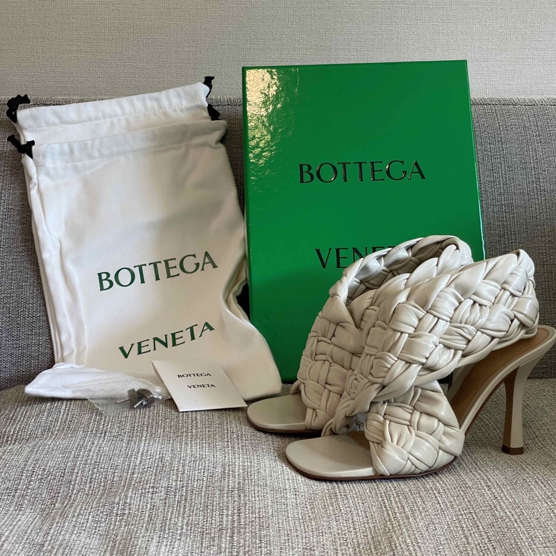 BOTTEGA VENETAボッテガヴェネタ　ヒールサンダル　24センチ