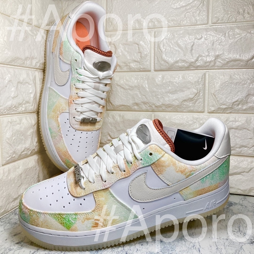 NIKE(ナイキ)のNIKE ナイキ AIR FORCE 1 エアフォース1 ペイズリー 24.5 レディースの靴/シューズ(スニーカー)の商品写真