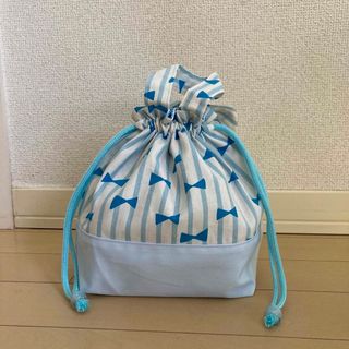 お弁当袋　リボン×水色×ボーダー　ハンドメイド(外出用品)