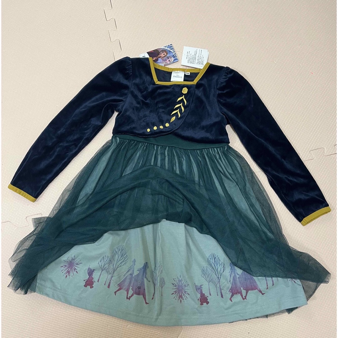 Disney アナと雪の女王　新品ワンピース105 キッズ/ベビー/マタニティのキッズ服女の子用(90cm~)(ワンピース)の商品写真