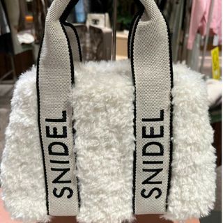 スナイデル(SNIDEL)の新品 店舗限定 SNIDEL バリエロゴ トートバッグ ホワイト(ハンドバッグ)