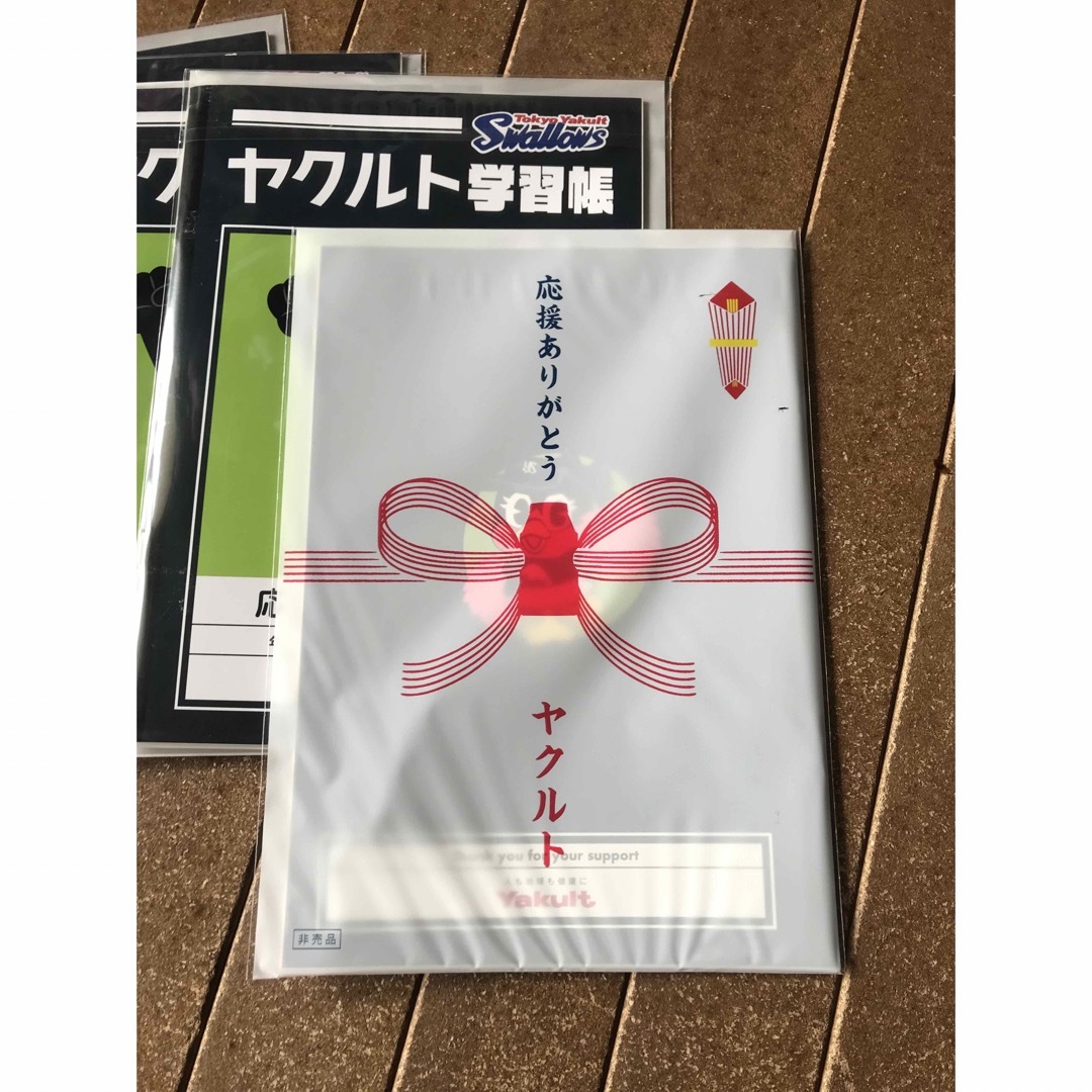 ヤクルトスワローズ　ノート　５冊 スポーツ/アウトドアの野球(記念品/関連グッズ)の商品写真