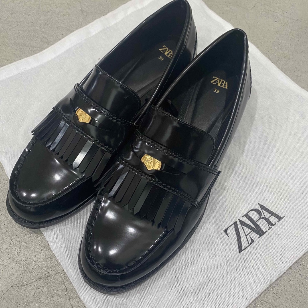 1回のみ使用　ZARA 39 フラットローファーメタルディテール