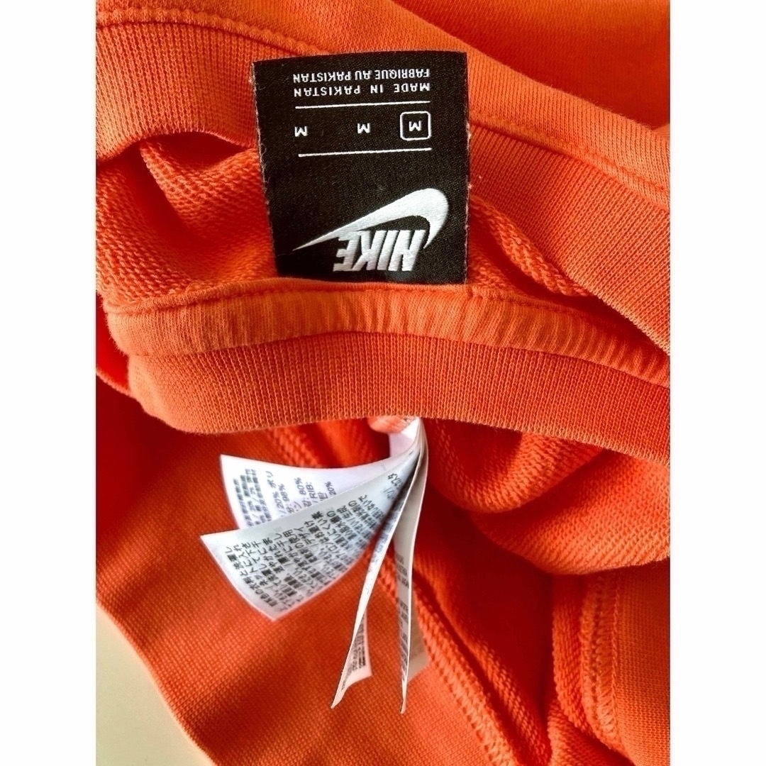 NIKE(ナイキ)の🍊《豪華刺繍入り 》 NIKE トレーナー　M   オレンジ メンズのトップス(Tシャツ/カットソー(七分/長袖))の商品写真