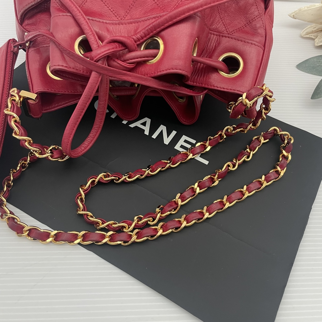 さらに値下げ CHANEL 美品 赤ショルダーバッグ