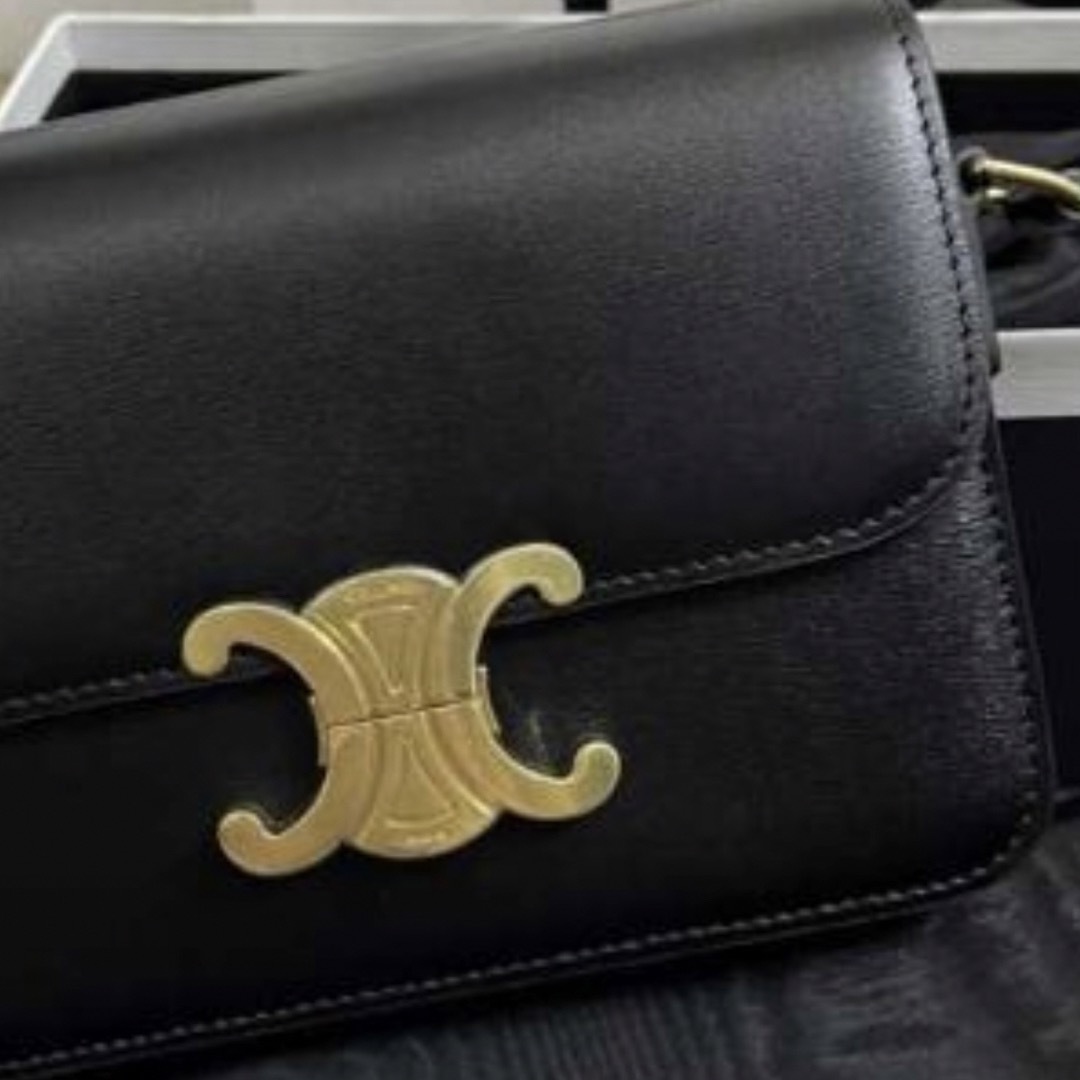 celine(セリーヌ)のcelineトリオンフバッグ レディースのバッグ(ショルダーバッグ)の商品写真