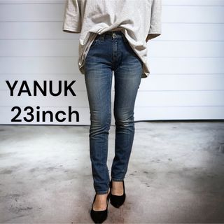 [現在販売中モデル］YANUK リラックスドスリム デニムパンツ KAY