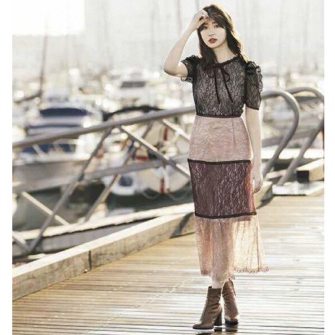 ハーリップトゥ　Multicolored Lace Dress