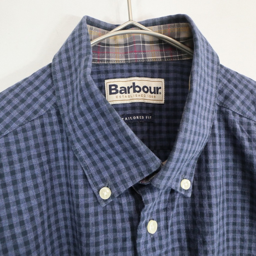 Barbour(バーブァー)のBarbour バブアー チェック長袖シャツ 片ポケット ラウンド  ブルー (メンズ S) 中古 古着 O3672 メンズのトップス(シャツ)の商品写真