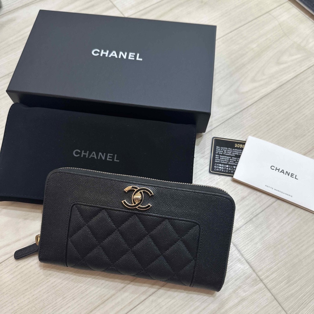 CHANEL(シャネル)のシャネル　マドモアゼル　キャビア　長財布 レディースのファッション小物(財布)の商品写真