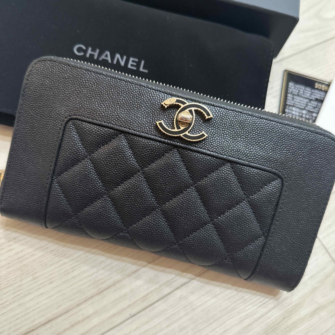 CHANEL(シャネル)のシャネル　マドモアゼル　キャビア　長財布 レディースのファッション小物(財布)の商品写真