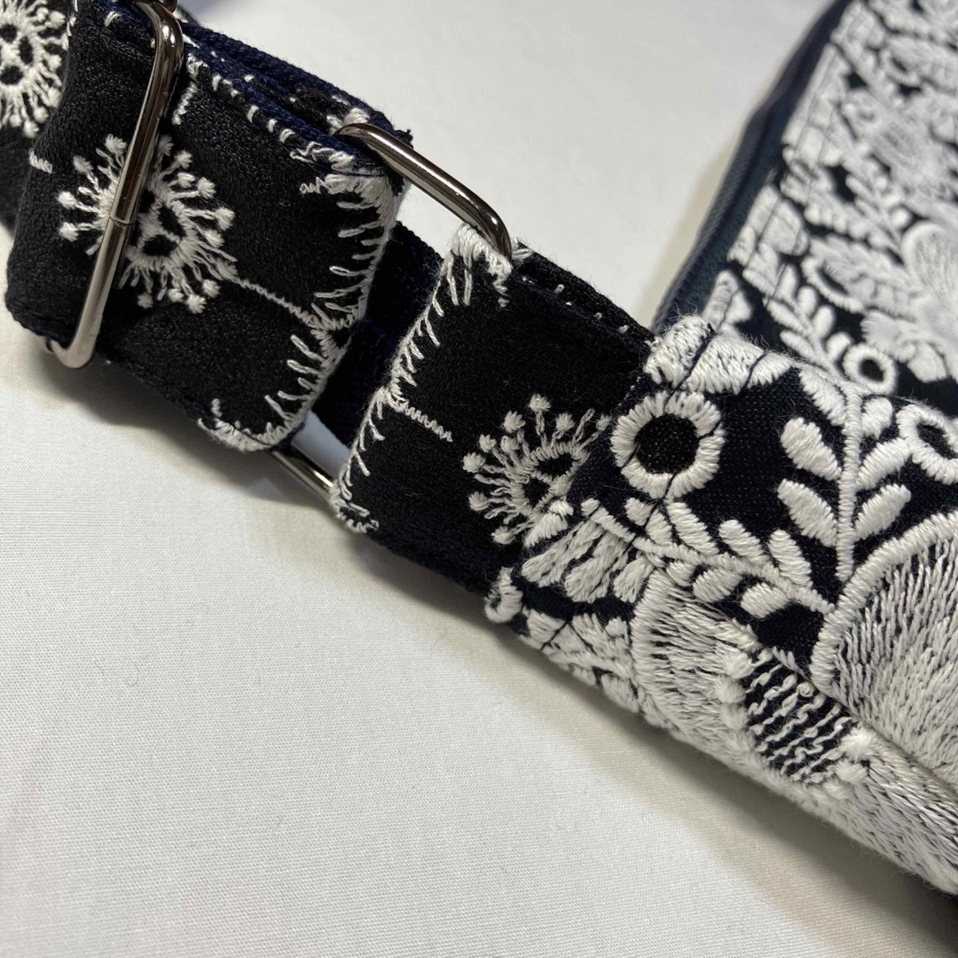 k)ミナペルホネン☆ハンドメイド パッチショルダーバッグ小(モノトーン)