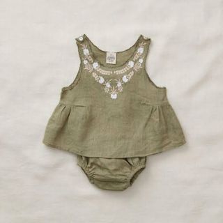 ミーシャアンドパフ(Misha & Puff)の2点おまとめapolina ボンネット12-18m&刺繍セットアップ18-24m(その他)