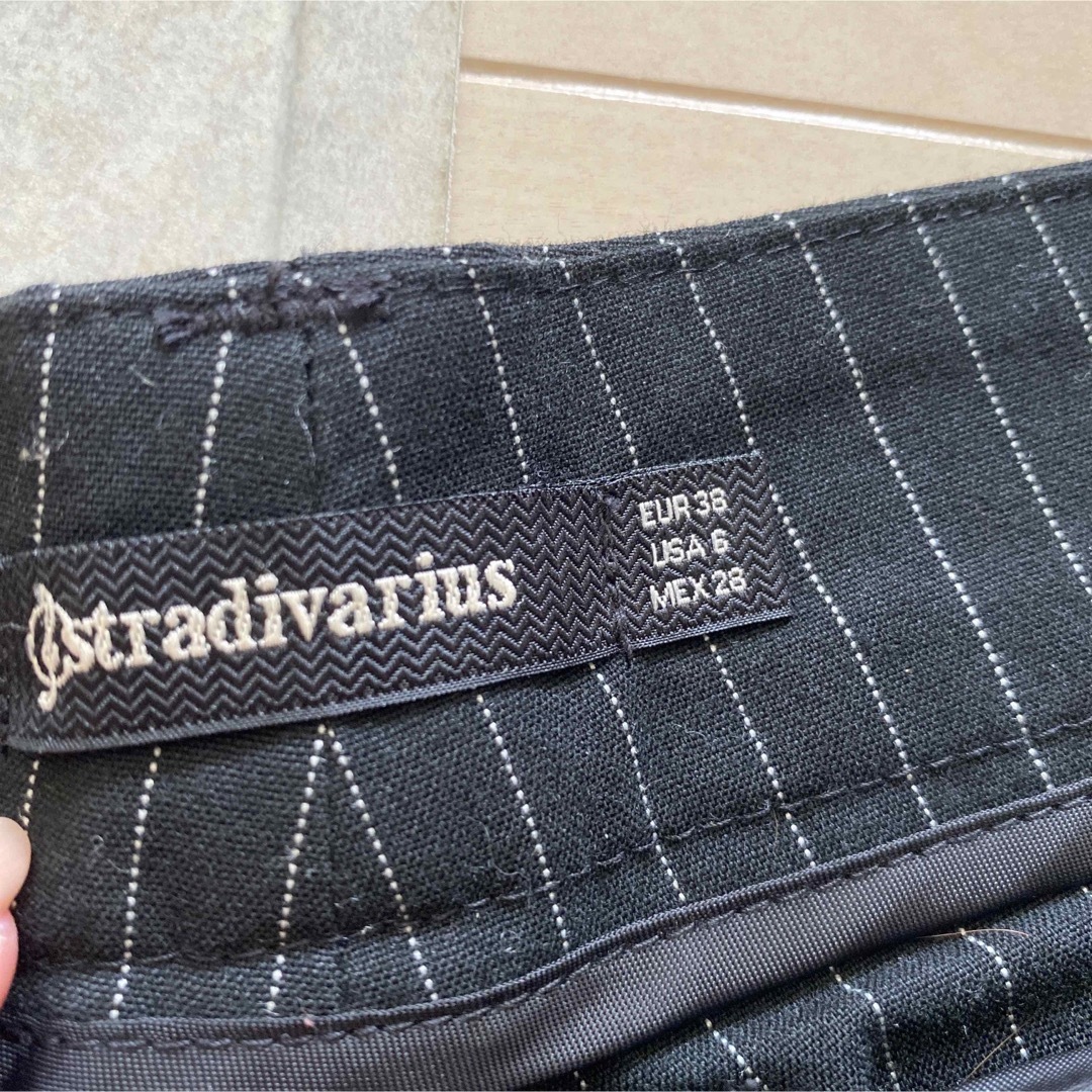 stradivarius(ストラディバリウス)のstradivarius ストラディバリウス　スラックス　テーパードパンツ レディースのパンツ(カジュアルパンツ)の商品写真