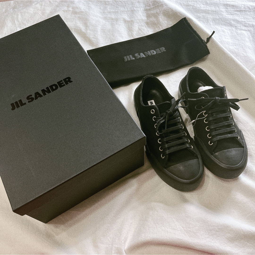 Jil Sander(ジルサンダー)の【正規品】ジルサンダー　JILSANDER 新品未使用黒ローカットスニーカー レディースの靴/シューズ(スニーカー)の商品写真