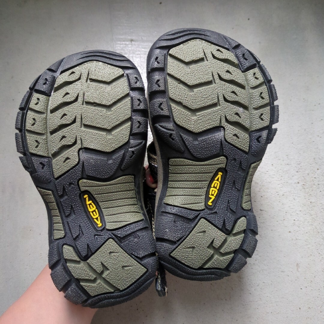 KEEN(キーン)の[数回のみ着用] KEEN キッズサンダル キッズ/ベビー/マタニティのキッズ靴/シューズ(15cm~)(サンダル)の商品写真