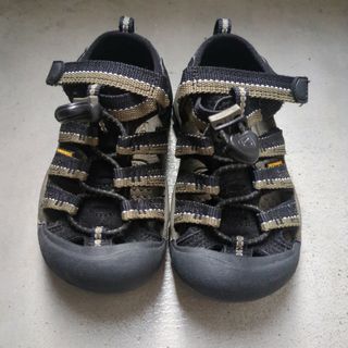 キーン(KEEN)の[数回のみ着用] KEEN キッズサンダル(サンダル)