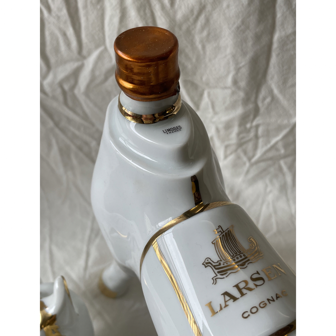 古酒　ラーセン　コニャック　ホースボトル 食品/飲料/酒の酒(ブランデー)の商品写真