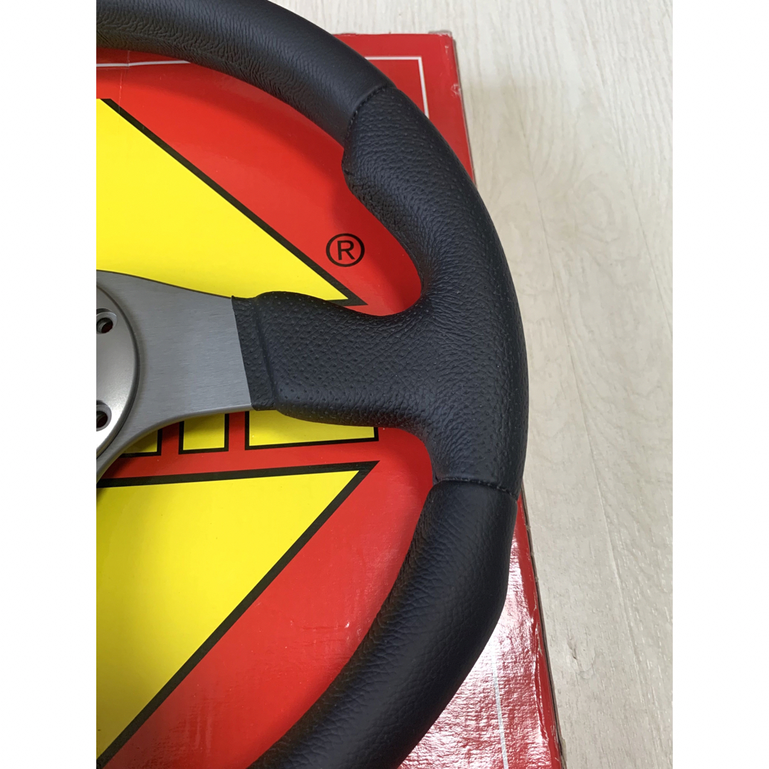 新品　MOMO RACE ステアリング　345mm 即決大歓迎　送料込◎ 5