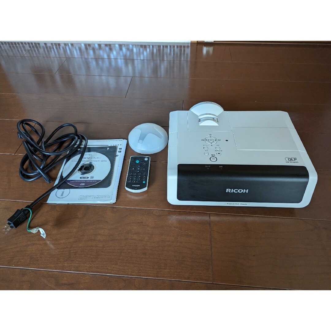 RICOH PJ WX4241N DLP 短焦点プロジェクター RICOH PJ WX4241N DLP 短焦点プロジェクター