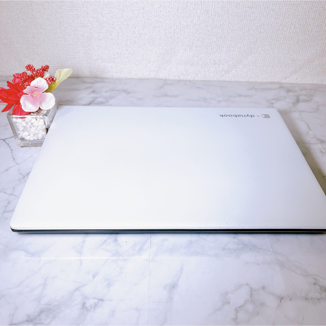 美品希少カラー✨すぐに使えるノートパソコン✨i5✨win11✨爆速SSD✨初心者