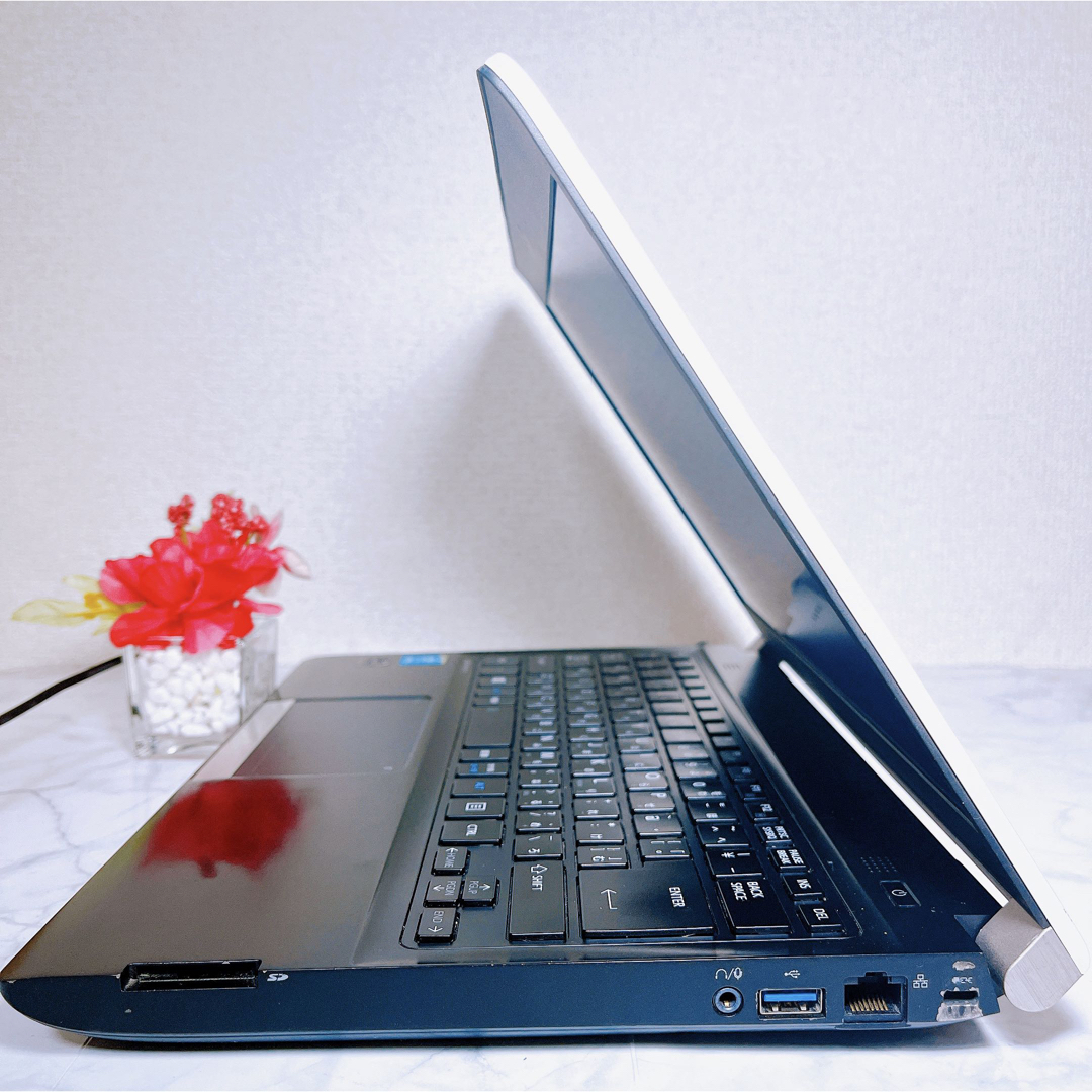 東芝 - 希少カラー✨すぐに使えるノートパソコン✨i5✨win11✨爆速SSD