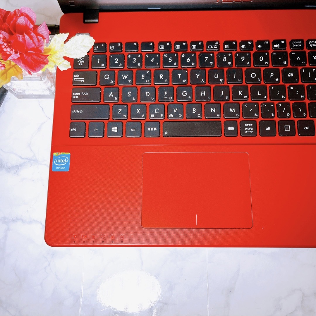 超美品✨すぐに使えるノートパソコン✨新品SSD✨可愛いレッド✨YouTube-