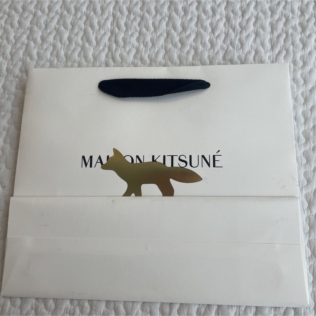 MAISON KITSUNE'(メゾンキツネ)のメゾンキツネ　ショッパー　ステッカー　ラッピング袋　セットで レディースのバッグ(ショップ袋)の商品写真