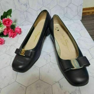 フェラガモ パンプス(シルバー/銀色系)の通販 32点 | Ferragamoを