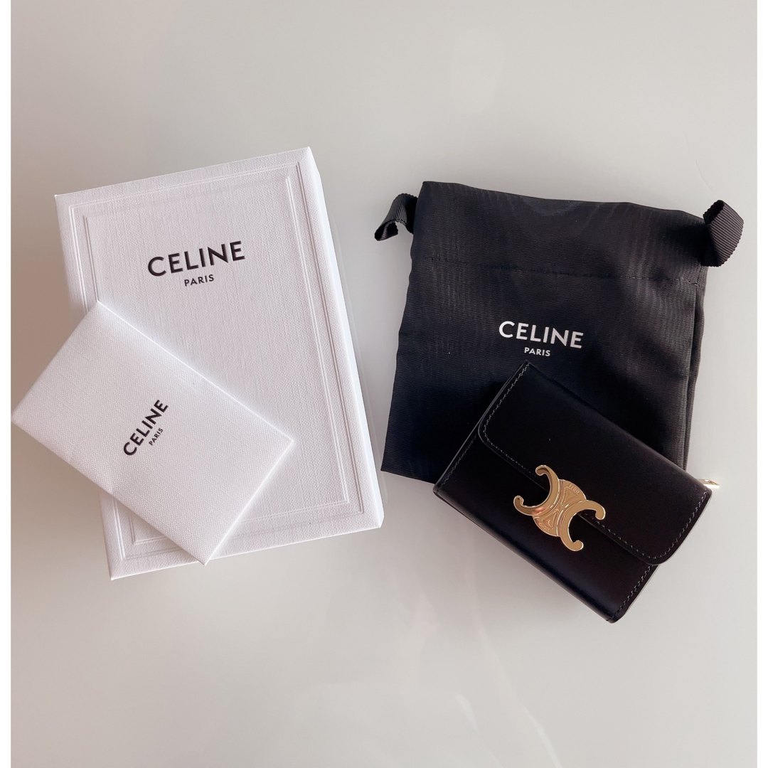 celine(セリーヌ)の正規品　CELINE 財布　折りたたみ　コンパクト レディースのファッション小物(財布)の商品写真