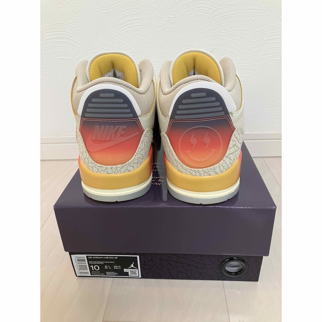 NIKE(ナイキ)のJ Balvin Nike Air Jordan 3 Retro Sunset メンズの靴/シューズ(スニーカー)の商品写真