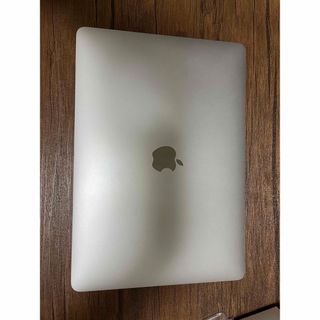 マック(Mac (Apple))の美品　MacBook Air シルバー　2020 13インチ　(ノートPC)