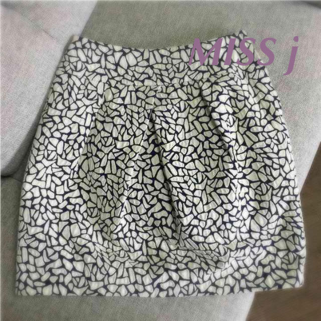 MISS j コクーンスカート レディースのスカート(ひざ丈スカート)の商品写真