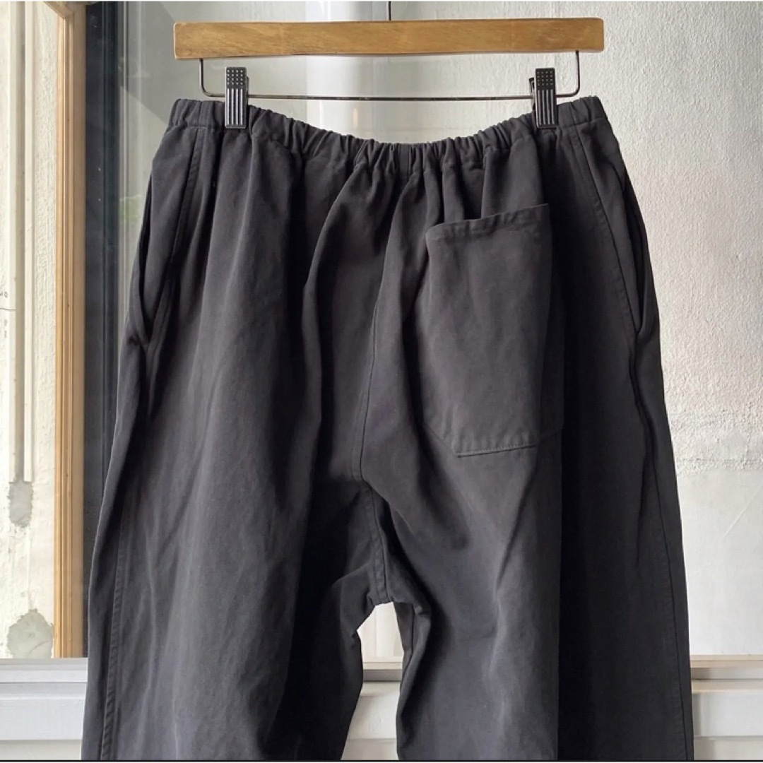 COMOLI - 23aw COMOLI コモリ 製品染 ドローストリングパンツ size1の