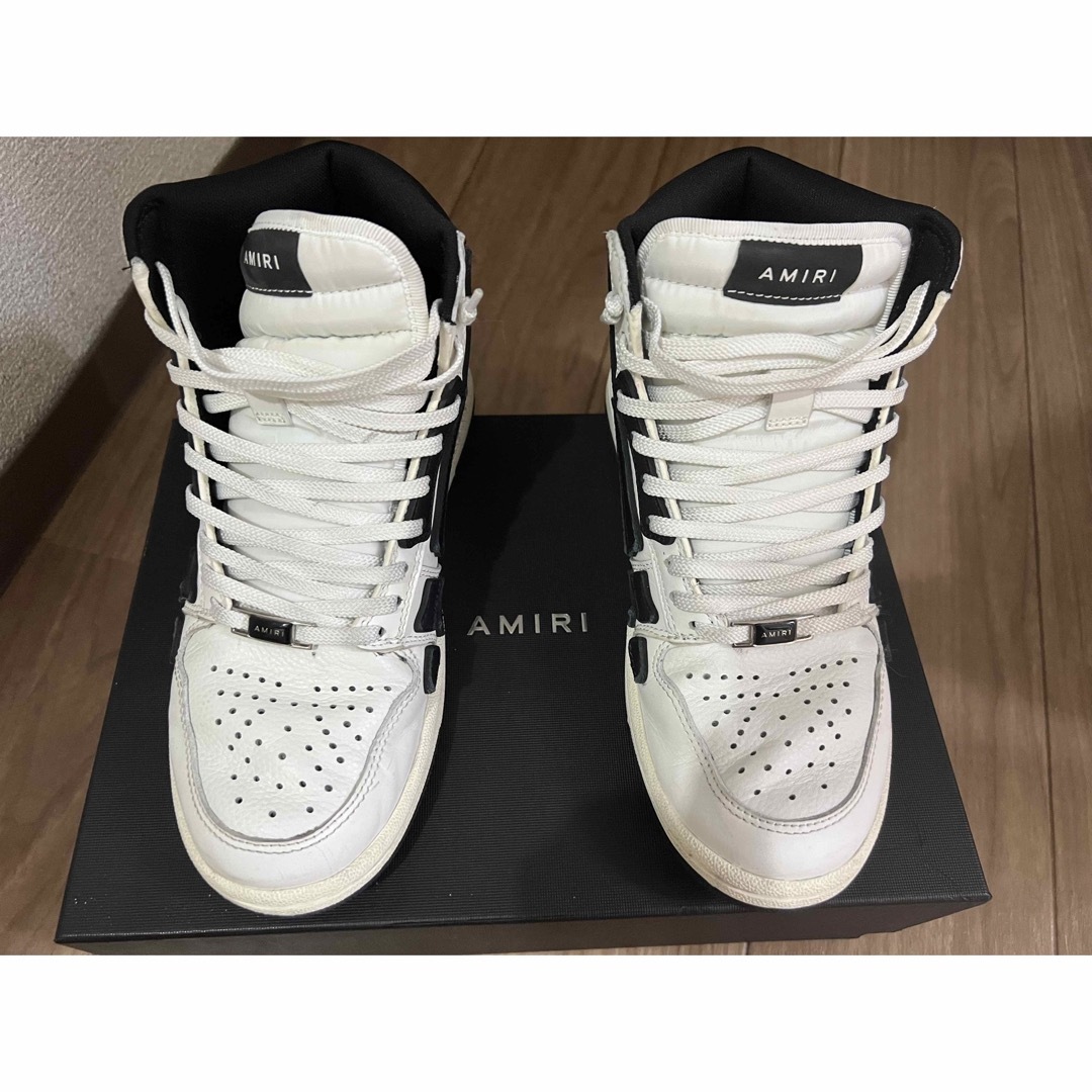 AMIRI - amiri スニーカーの通販 by Janelle's shop|アミリなら AMIRI - amiri スニーカーの通販 by Janelle's shop|アミリなら