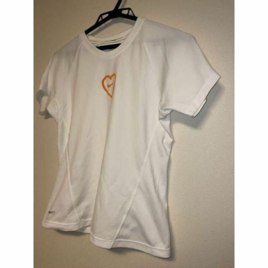 Jordan Brand（NIKE）(ジョーダン)のNIKE Tシャツ 半袖 ホワイト スポーツウェア レディース レディースのトップス(Tシャツ(半袖/袖なし))の商品写真