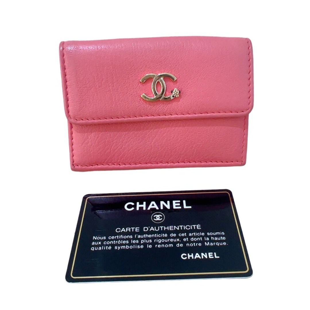 CHANEL(シャネル)の　シャネル CHANEL コンパクトウォレット カーフ レディース 二つ折り財布 レディースのファッション小物(財布)の商品写真