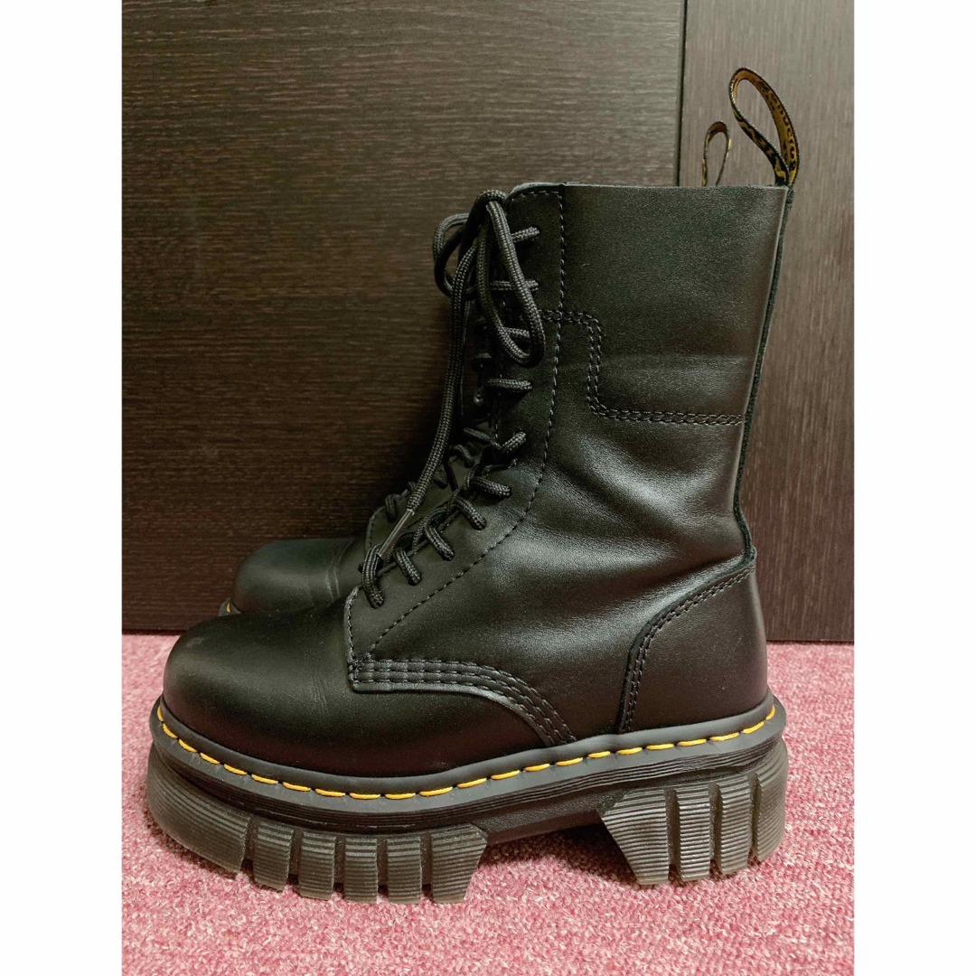 美品】ドクターマーチン 10ホールブーツ 22.5cm - ブーツ
