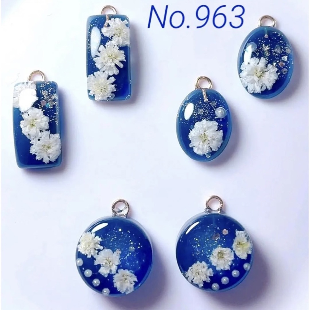 No.963◆チャームトップ♪カン付きレジンパーツ♪ネイビー♪ | フリマアプリ ラクマ