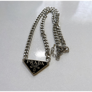 PRADA - プラダ PRADA  ロゴプレート ロゴパーツ ネックレス 黒 ブラック