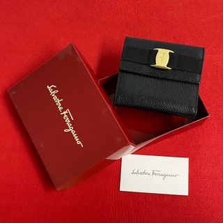 サルヴァトーレフェラガモ(Salvatore Ferragamo)の極 美品 箱付 Salvatore Ferragamo サルヴァトーレフェラガモ ヴァラリボン 金具 レザー 本革 がま口 二つ折り財布 ウォレット 黒 24521(財布)