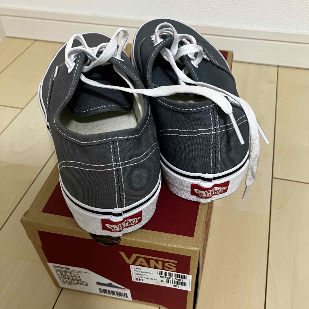 VANS(ヴァンズ)のVANS Authentic スニーカー　グレー⭐︎試着のみ美品 メンズの靴/シューズ(スニーカー)の商品写真