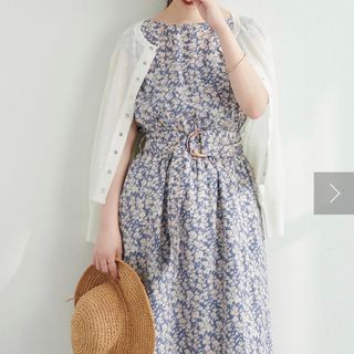 ナチュラルクチュール(natural couture)のnatural couture べっ甲Dかん太ベルト涼しげワンピース　ブルー　花(ロングワンピース/マキシワンピース)