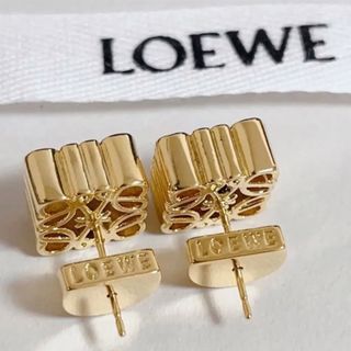 LOEWE アナグラム ピアス ロエベ 刻印 ゴールド 海外インポート の通販 ...