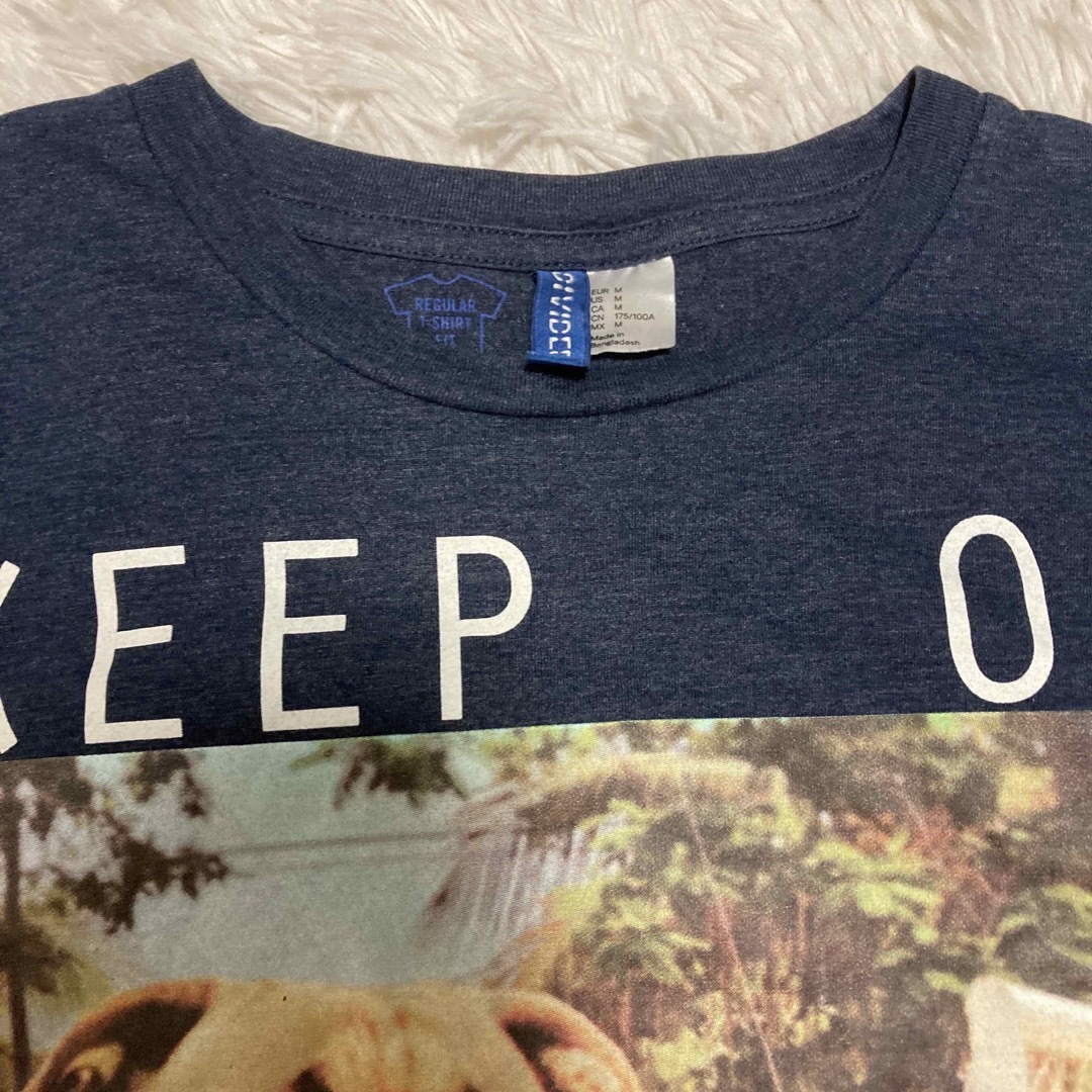 H&M(エイチアンドエム)のH＆M DIVIDED Tシャツ 犬 ワンコ プリント メンズのトップス(Tシャツ/カットソー(半袖/袖なし))の商品写真