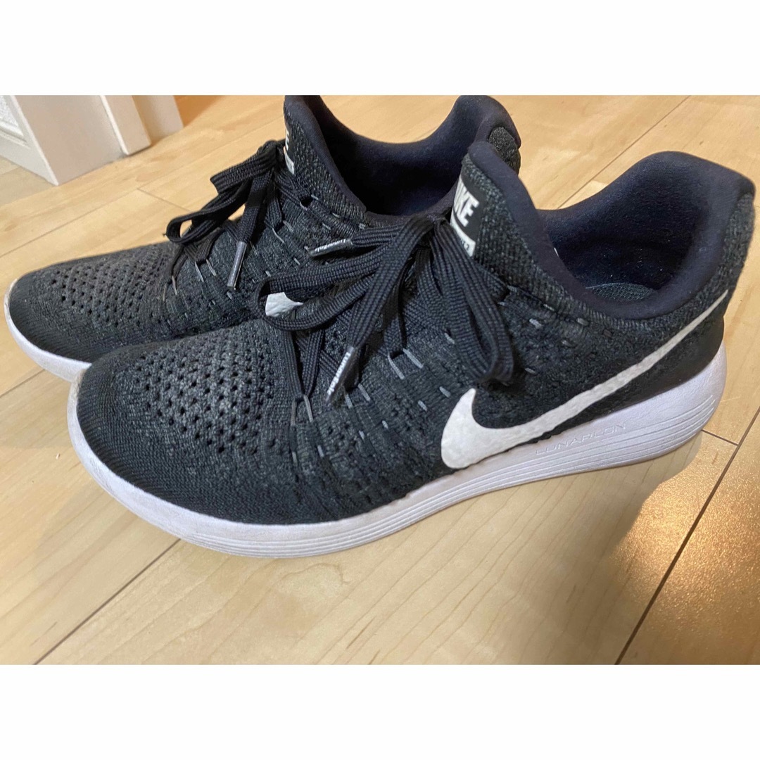 新品 NIKE ランニングシューズ 25cm 黒