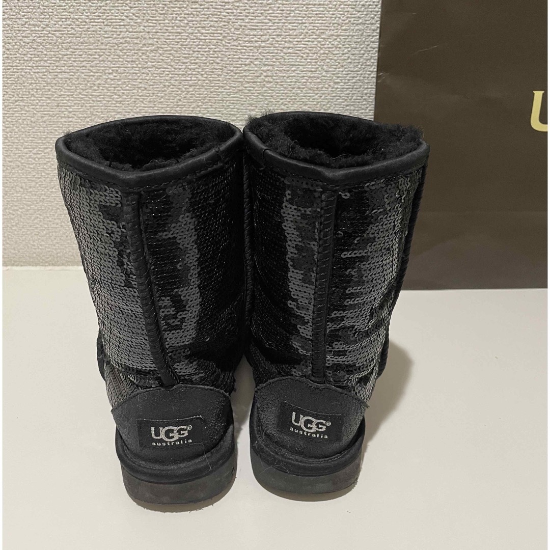 UGG(アグ)のUGG ムートンブーツ ブラックスパンコール　22cm レディースの靴/シューズ(ブーツ)の商品写真