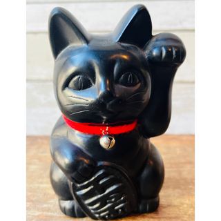 【美品】天然石　那智黒製　招き猫　福招き　縁起物　黒猫　ネコ 彫刻   ゴージャ(置物)