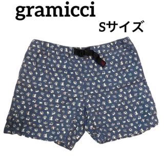 グラミチ(GRAMICCI)のgramicci 花柄ショートパンツ　Sサイズ(ショートパンツ)